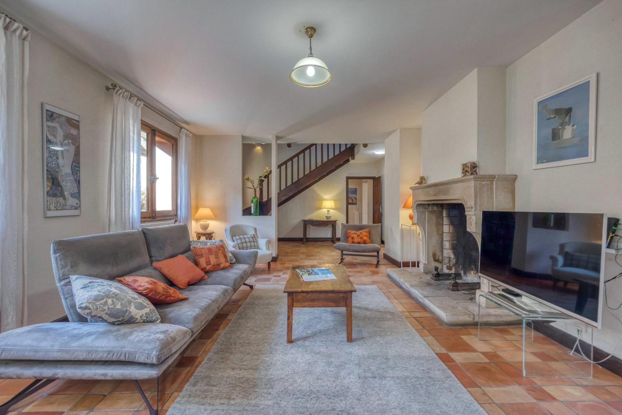 #Hp La Maison Des Lilas Large Family House Sleeps 12 Garden Seyssinet Екстериор снимка